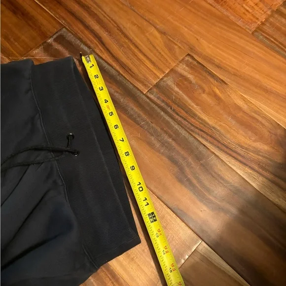 Nike Women’s Black Fleece Joggers | Swoosh Logo | Cozy Sweatpants - Picture 6 of 7